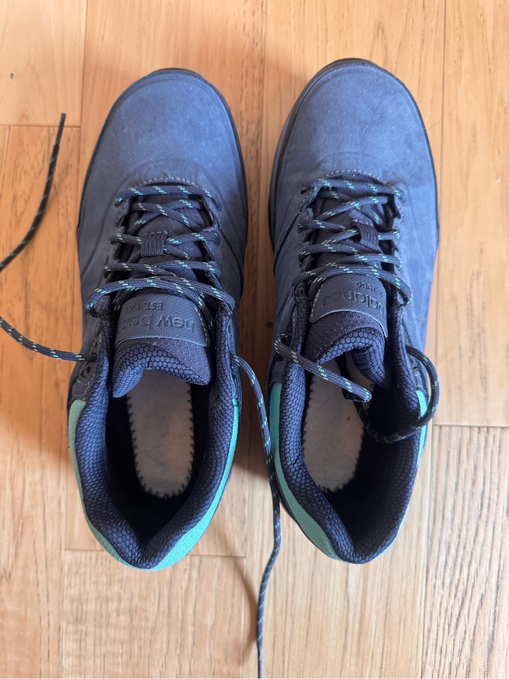 New Balance Women’s Gray Trail Hiking Sneakers Size 10